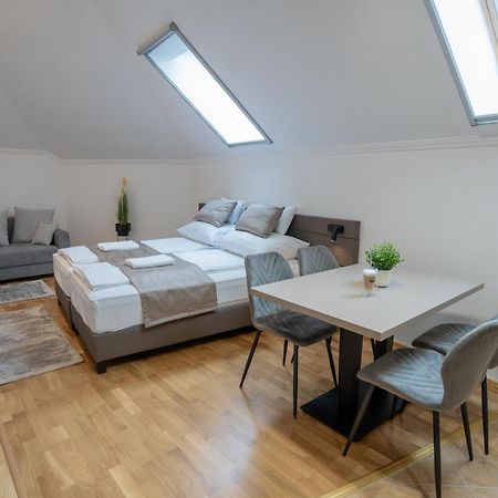 Végvár Spa Apartman Gyula Extérieur photo