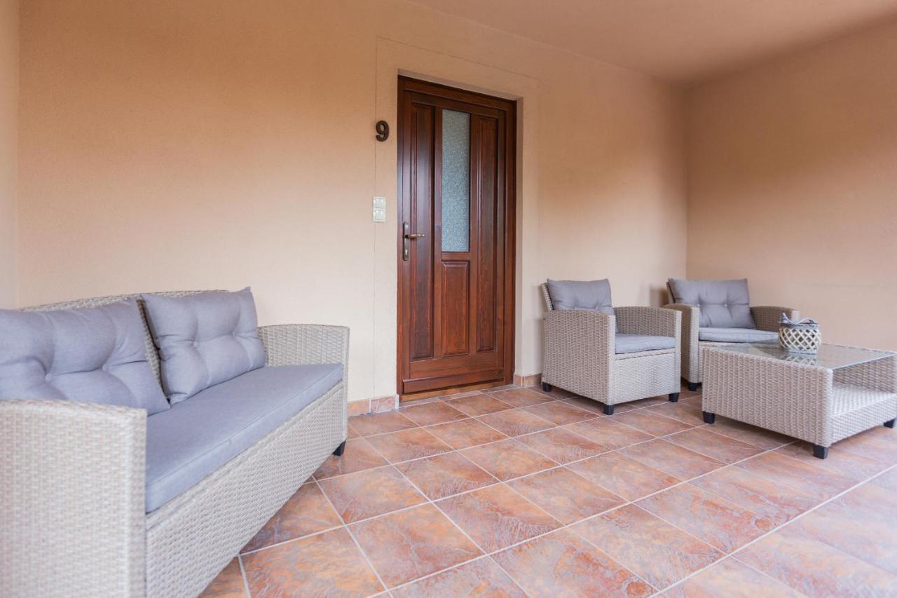 Végvár Spa Apartman Gyula Extérieur photo