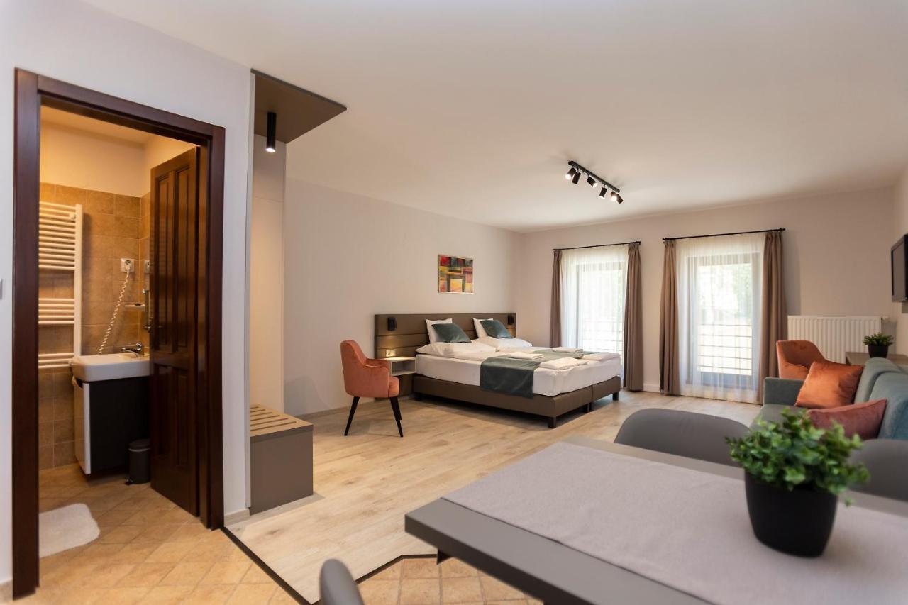 Végvár Spa Apartman Gyula Extérieur photo