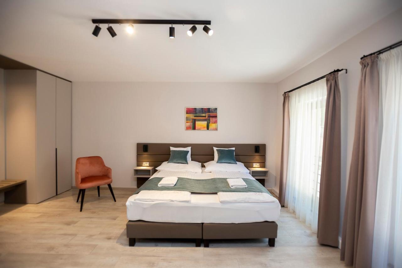 Végvár Spa Apartman Gyula Extérieur photo