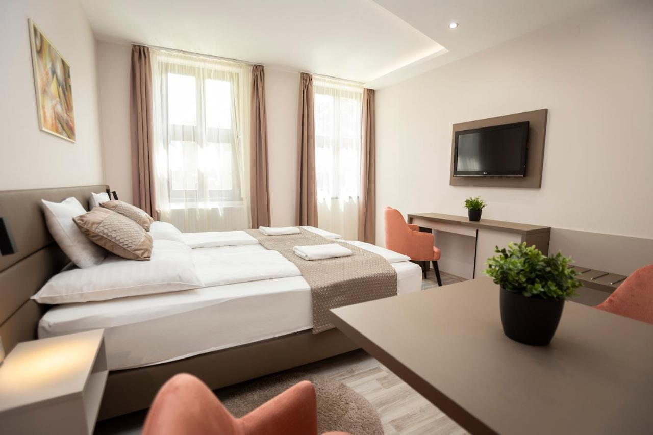 Végvár Spa Apartman Gyula Extérieur photo