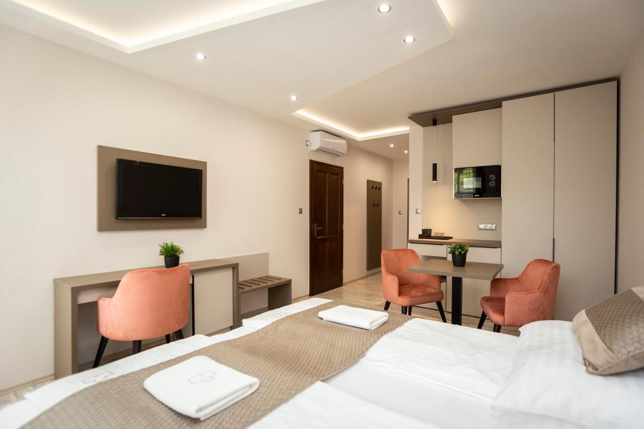 Végvár Spa Apartman Gyula Extérieur photo