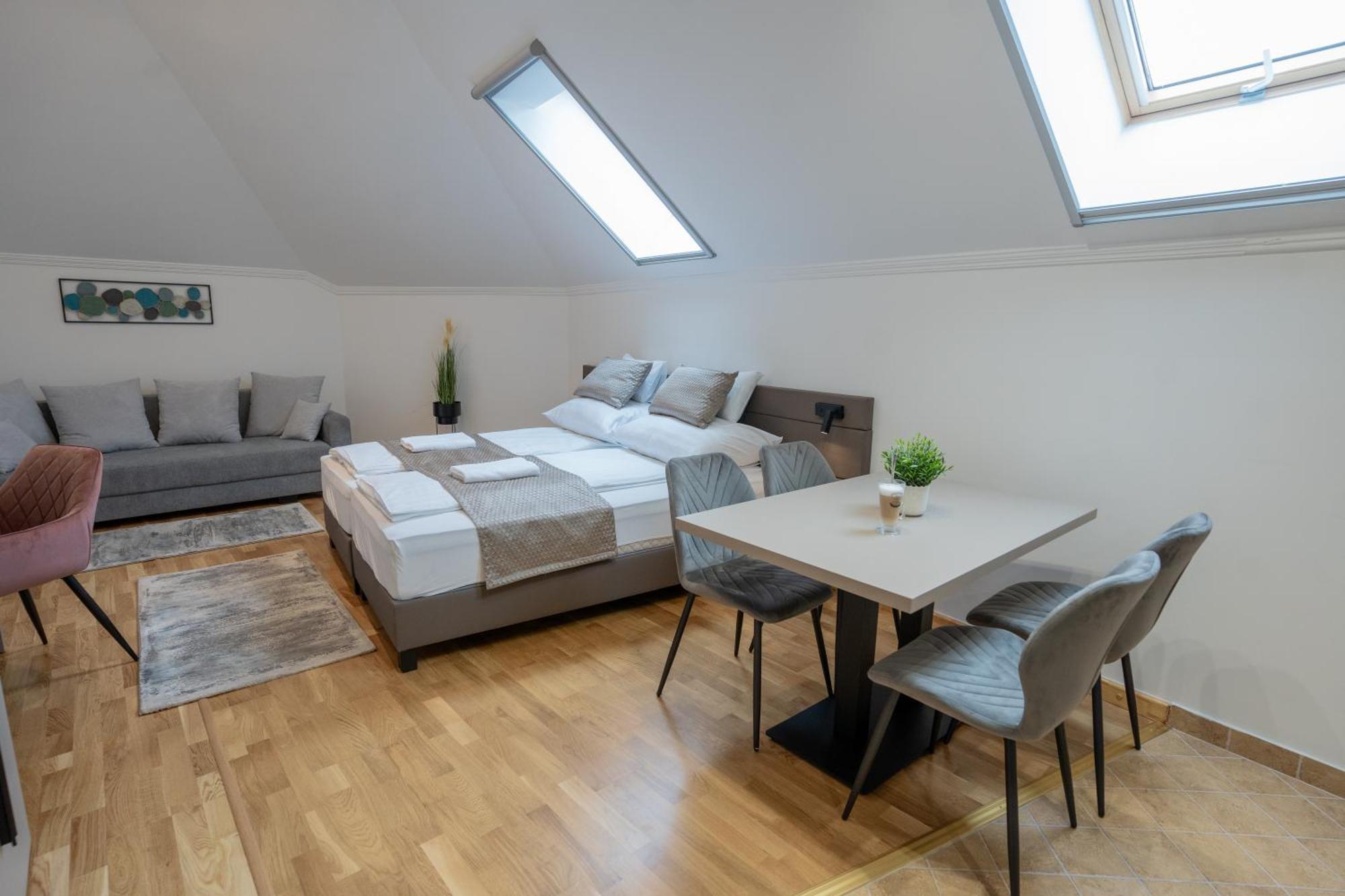 Végvár Spa Apartman Gyula Extérieur photo