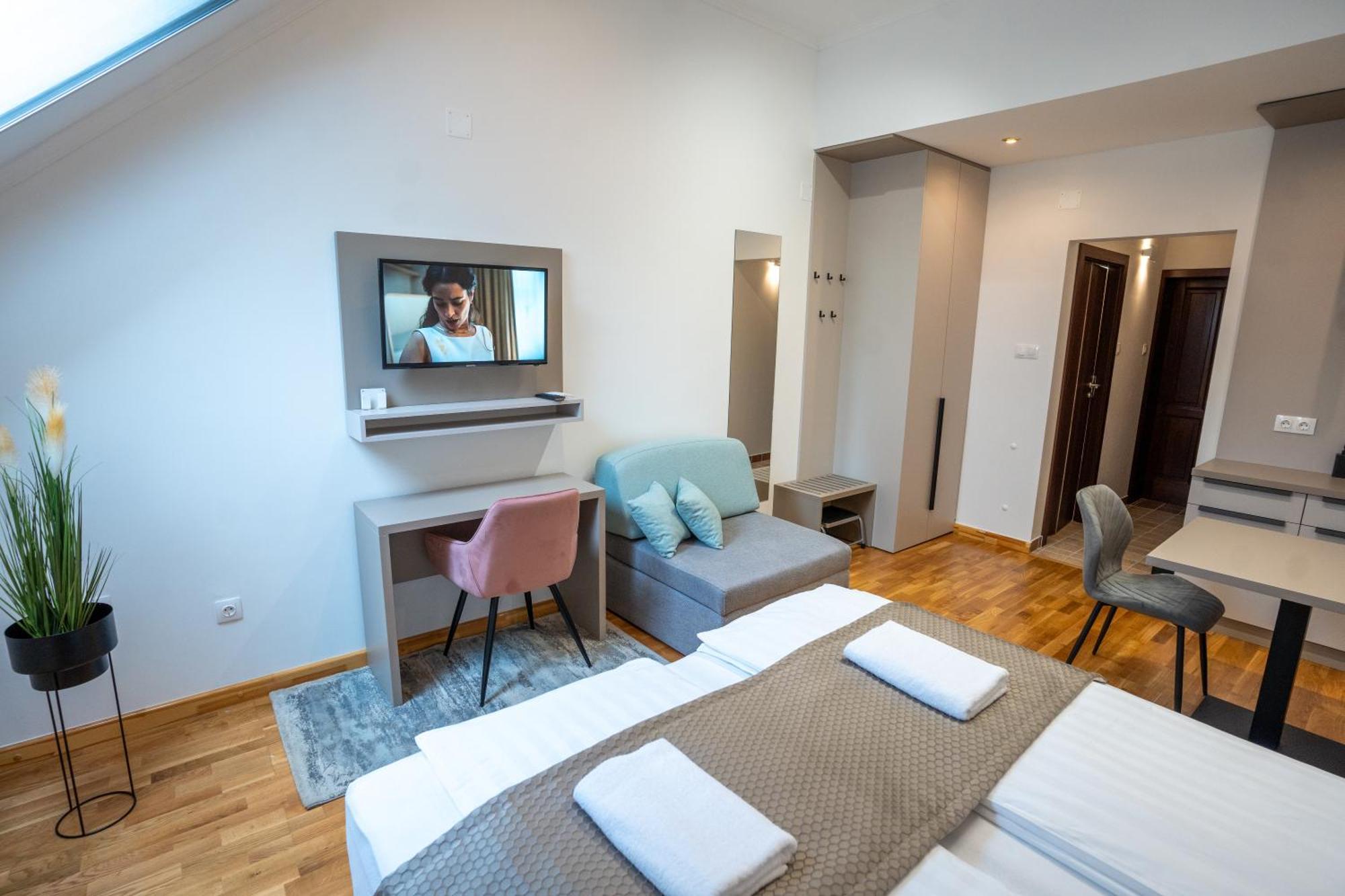 Végvár Spa Apartman Gyula Extérieur photo