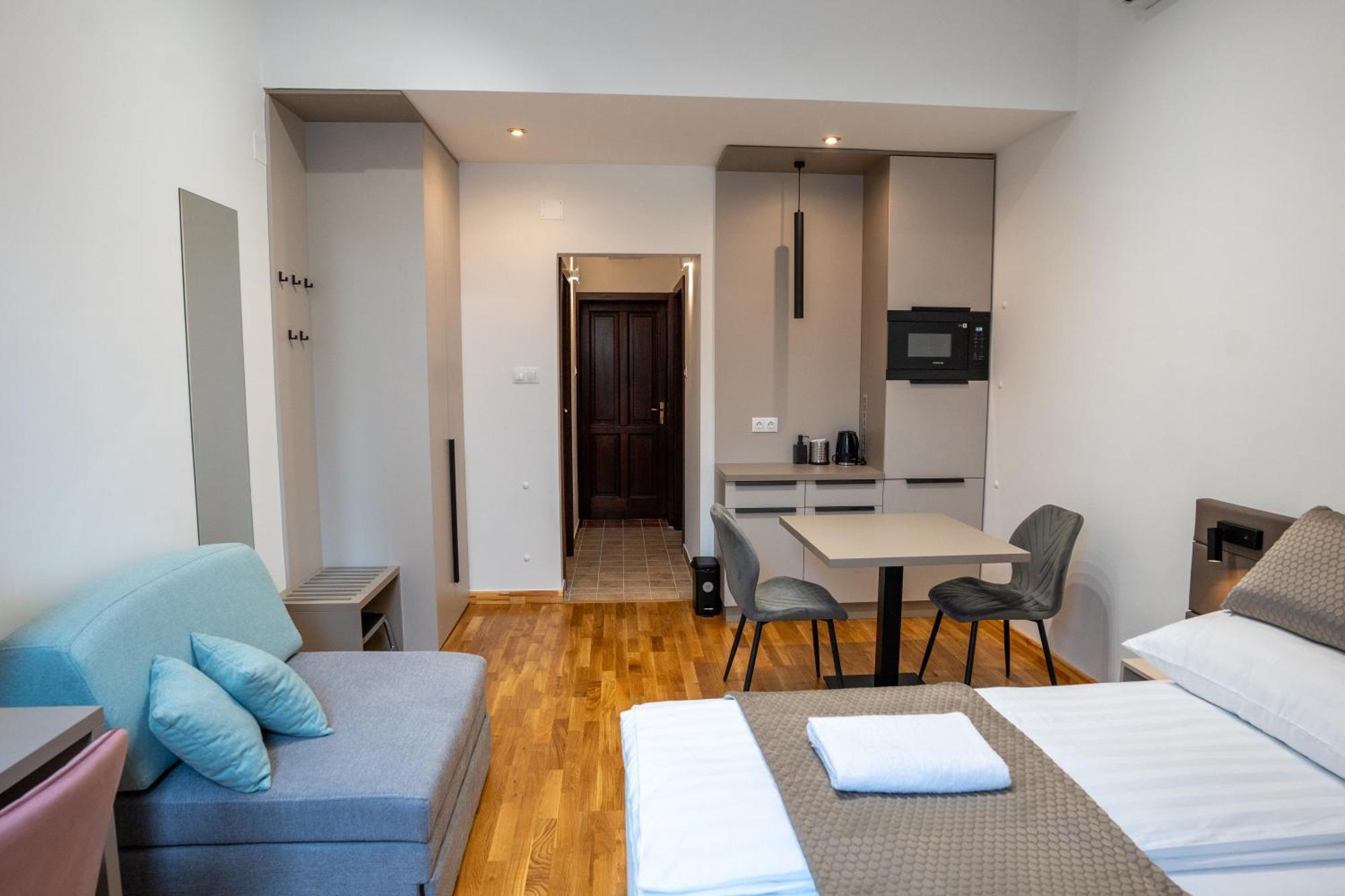 Végvár Spa Apartman Gyula Extérieur photo